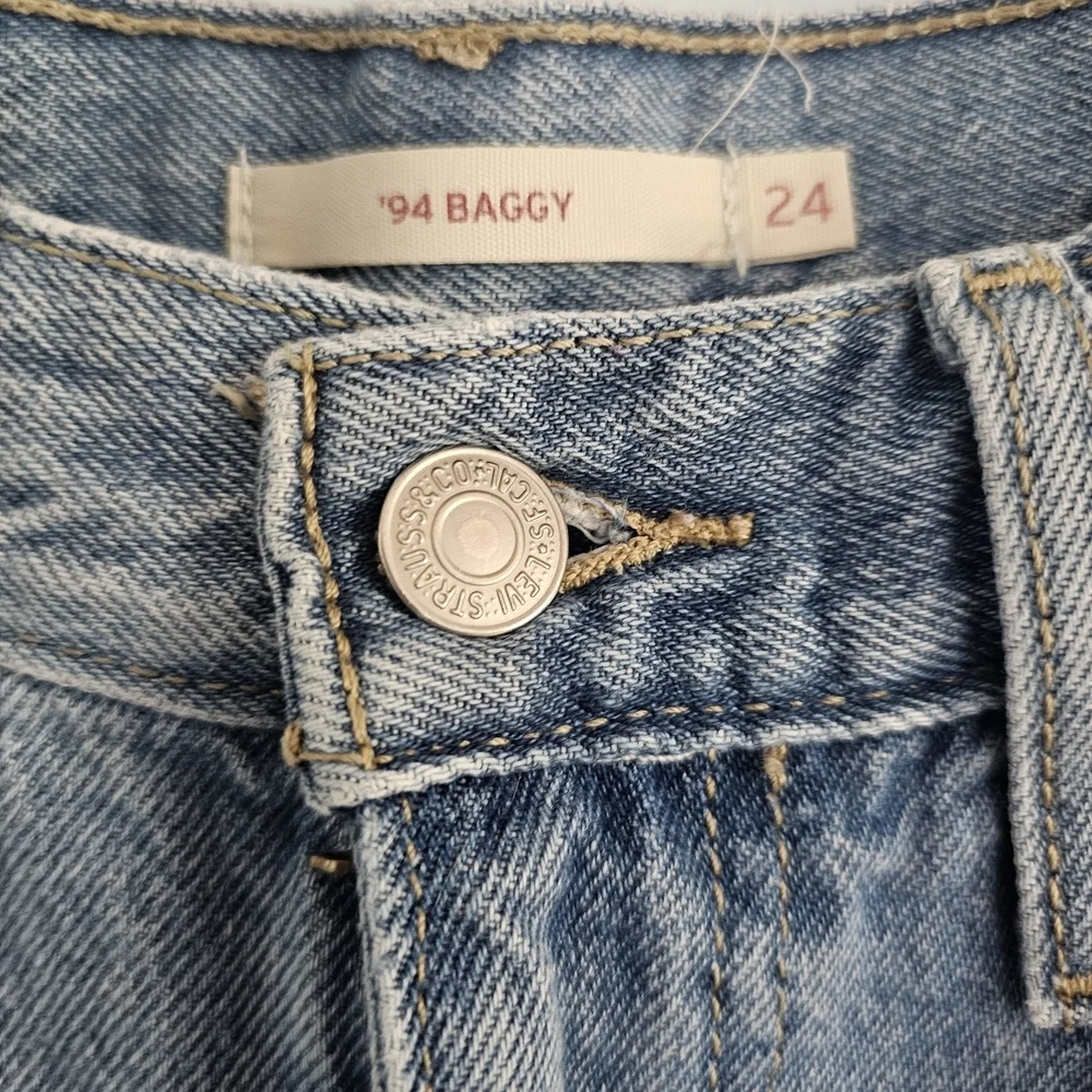 Levi's Blue 94 Baggy Jeans‎ with Vintage Appeal Size 24